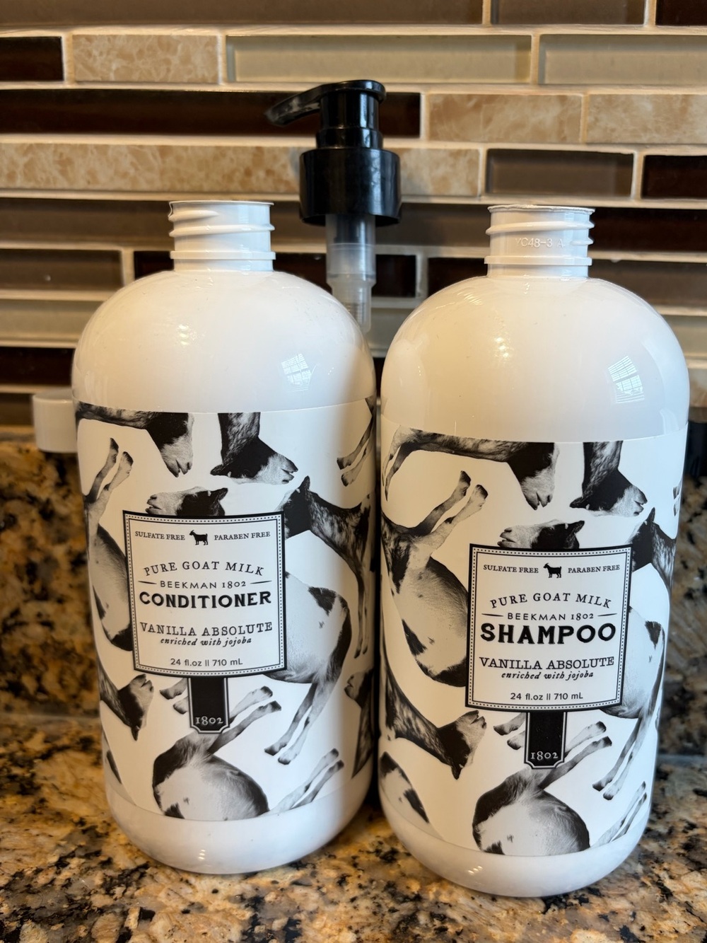New Beekman Vanilla Absolute shampoo and conditioner set 24oz each w pump